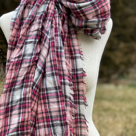 Plaid scarf - Picture 3 of 4